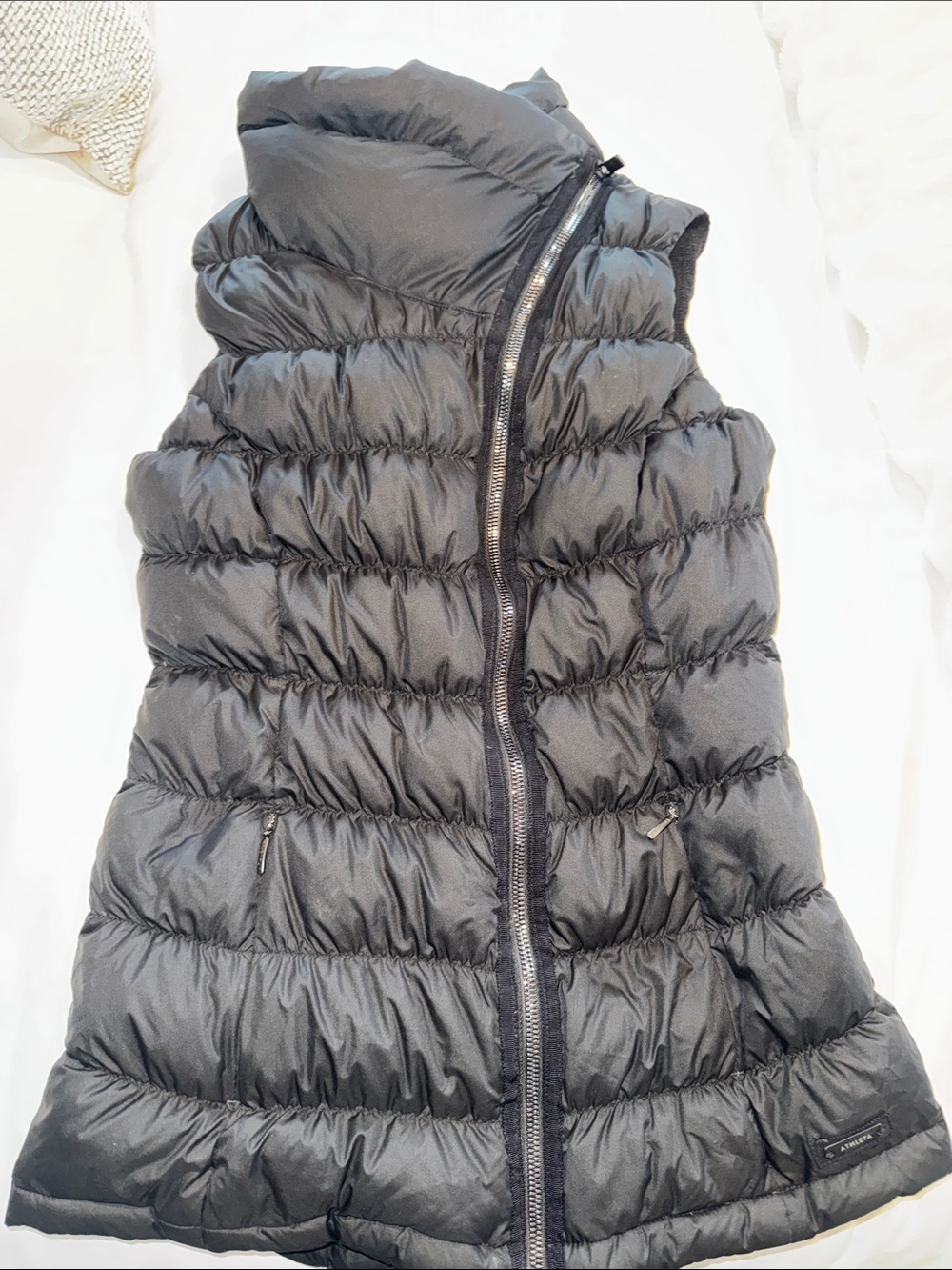 Athleta Women's Black Quilted Puffer Vest - Lightweight Goose down Insulated Ves
